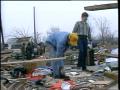 Video: [News Clip: Clean up heroes]