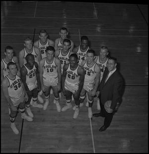 Primary view of object titled '[1962-1963 Men's Varsity Team]'.
