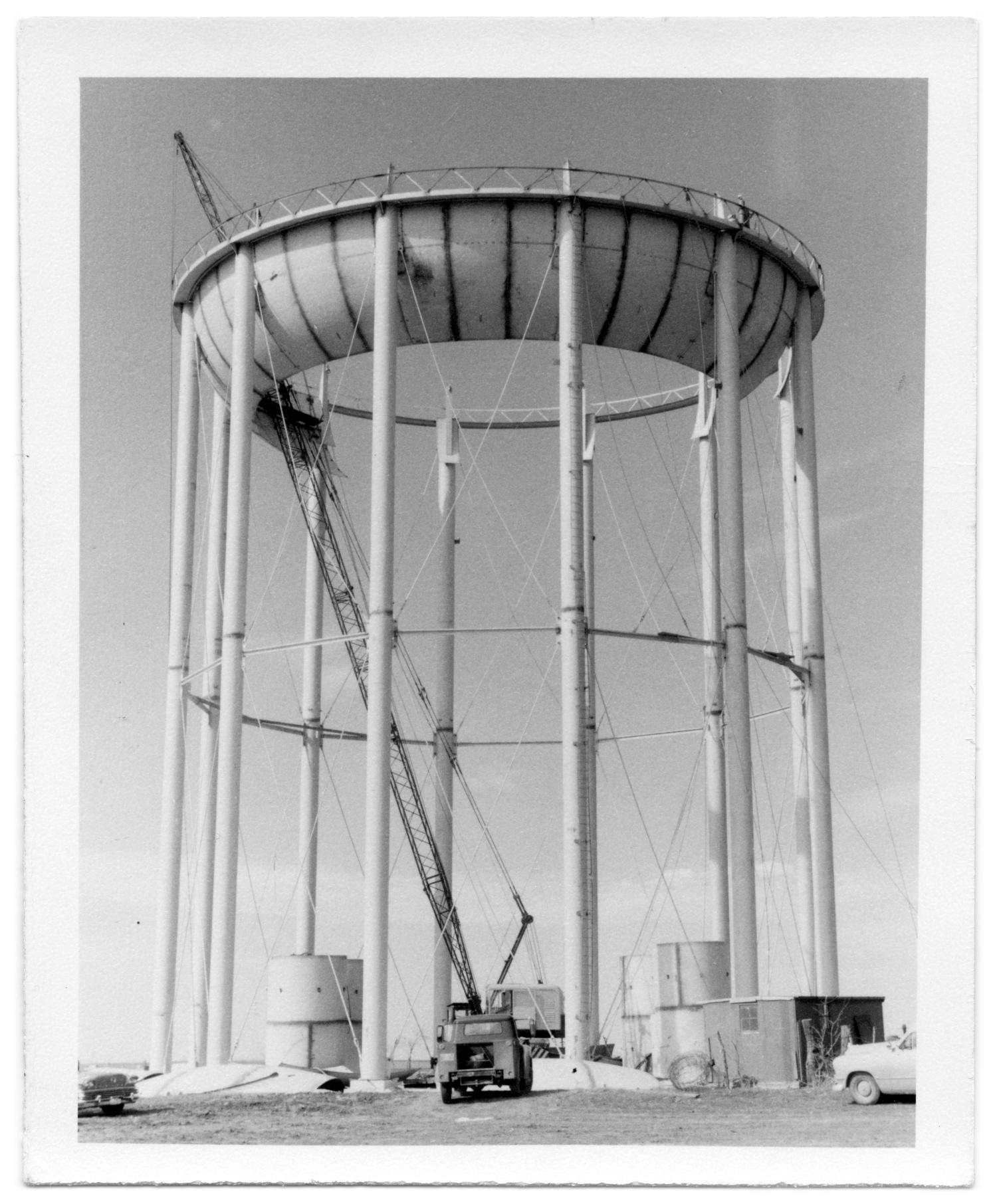 Holly Elevated Water Tower
                                                
                                                    [Sequence #]: 1 of 2
                                                
