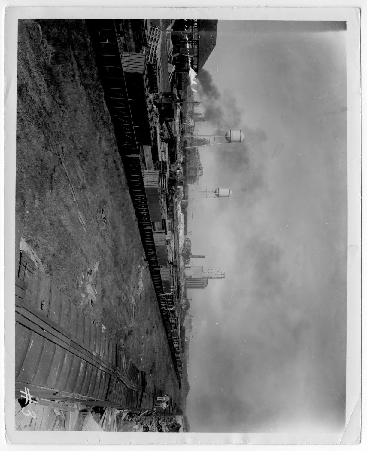 [Aerial view from the railroad yard after the 1947 Texas City Disaster]
                                                
                                                    [Sequence #]: 1 of 1
                                                