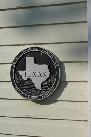 Primary view of object titled '[Texas Historical Commission Plaque]'.