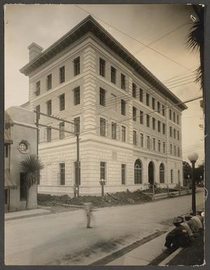 Primary view of object titled '[U.S. Court House in Brownsville]'.