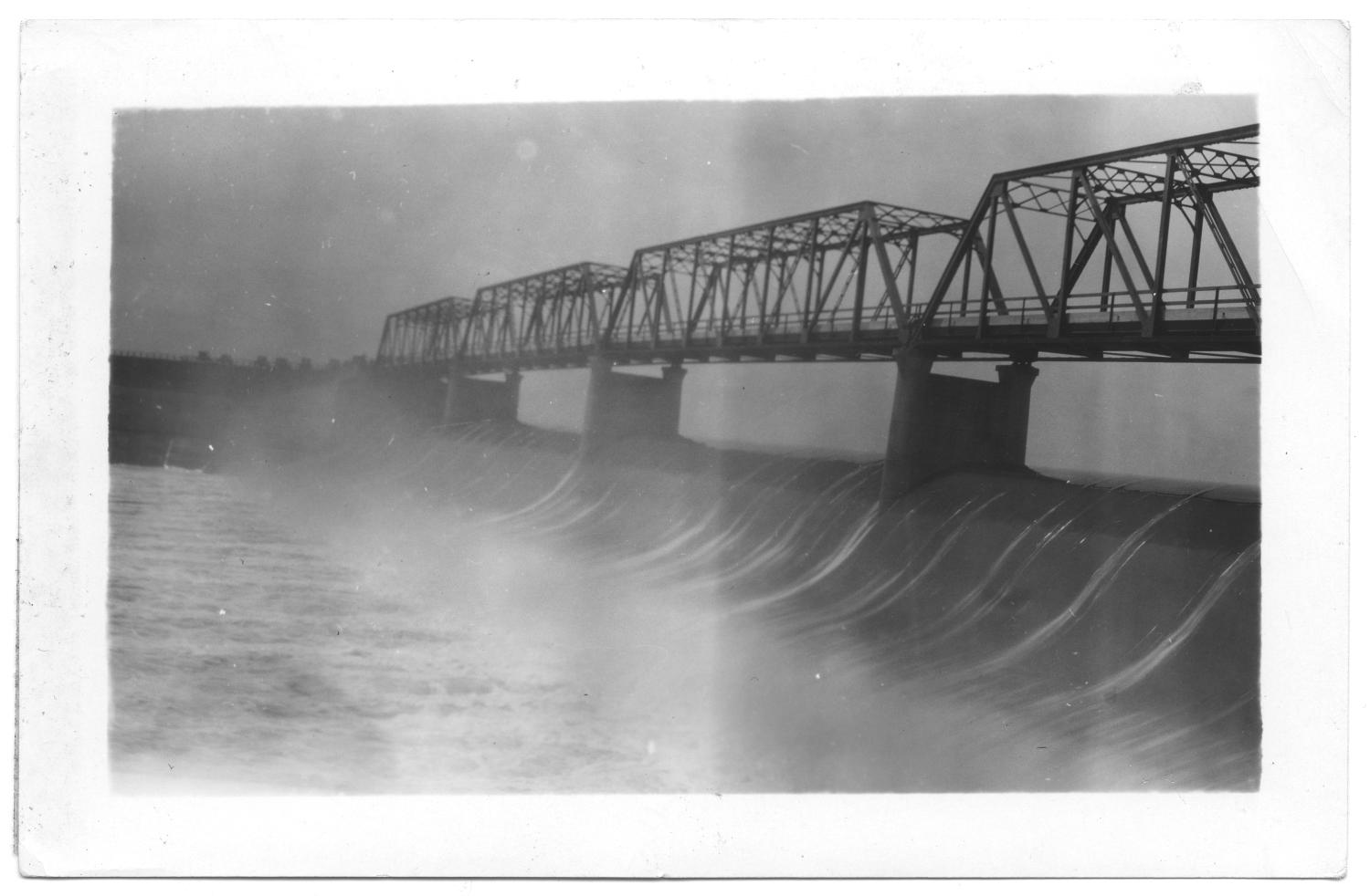 [Spillway at Lake Dallas]
                                                
                                                    [Sequence #]: 1 of 2
                                                