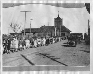 Primary view of object titled '[North Texas Football Team at Denton Depot, 1929]'.