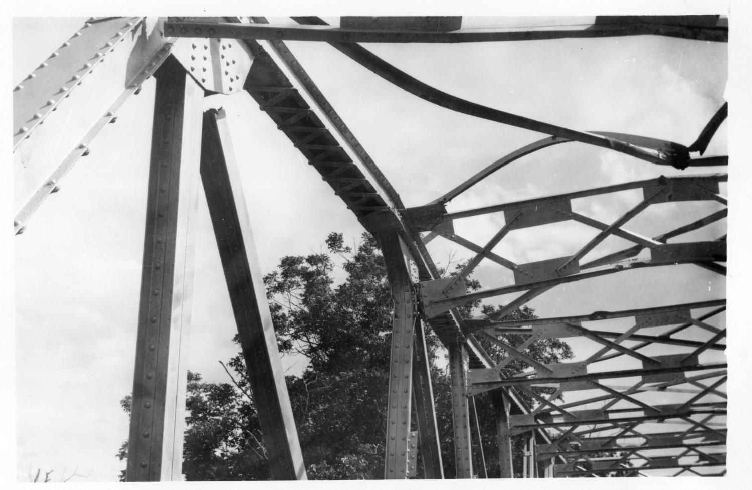 [Berry Creek Bridge on U.S. Highway 81]
                                                
                                                    [Sequence #]: 1 of 1
                                                