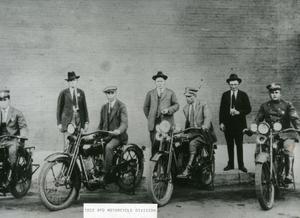 Primary view of object titled '[APD Motorcycle Patrol Unit, 1922, right view]'.
