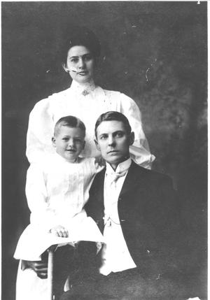 Primary view of object titled 'Loftiss Dean Prather and Family'.