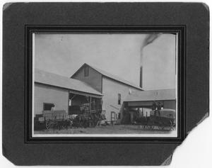 Primary view of object titled '[Wellington cotton gin]'.