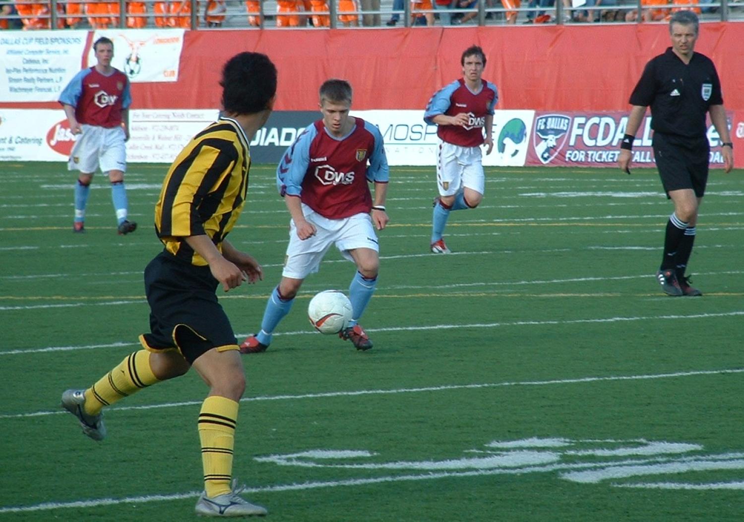 [Soccer match during the Dallas Cup 2005]
                                                
                                                    [Sequence #]: 1 of 1
                                                
