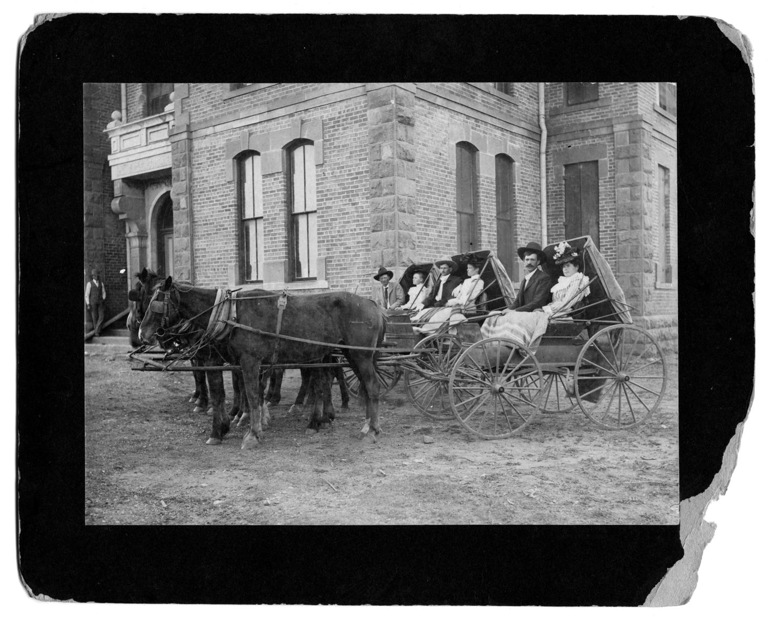 [Photograph of 1898 Newly weds Gulver, Davis & Tippett couples at courthouse]
                                                
                                                    [Sequence #]: 1 of 1
                                                