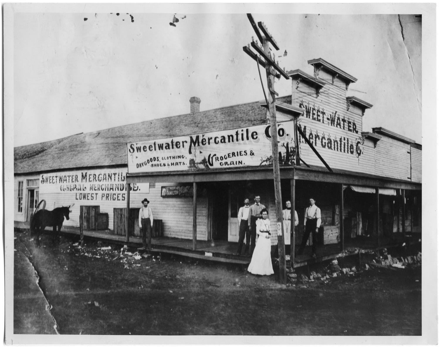 [Sweetwater Mercantile Co., 1900]
                                                
                                                    [Sequence #]: 1 of 1
                                                