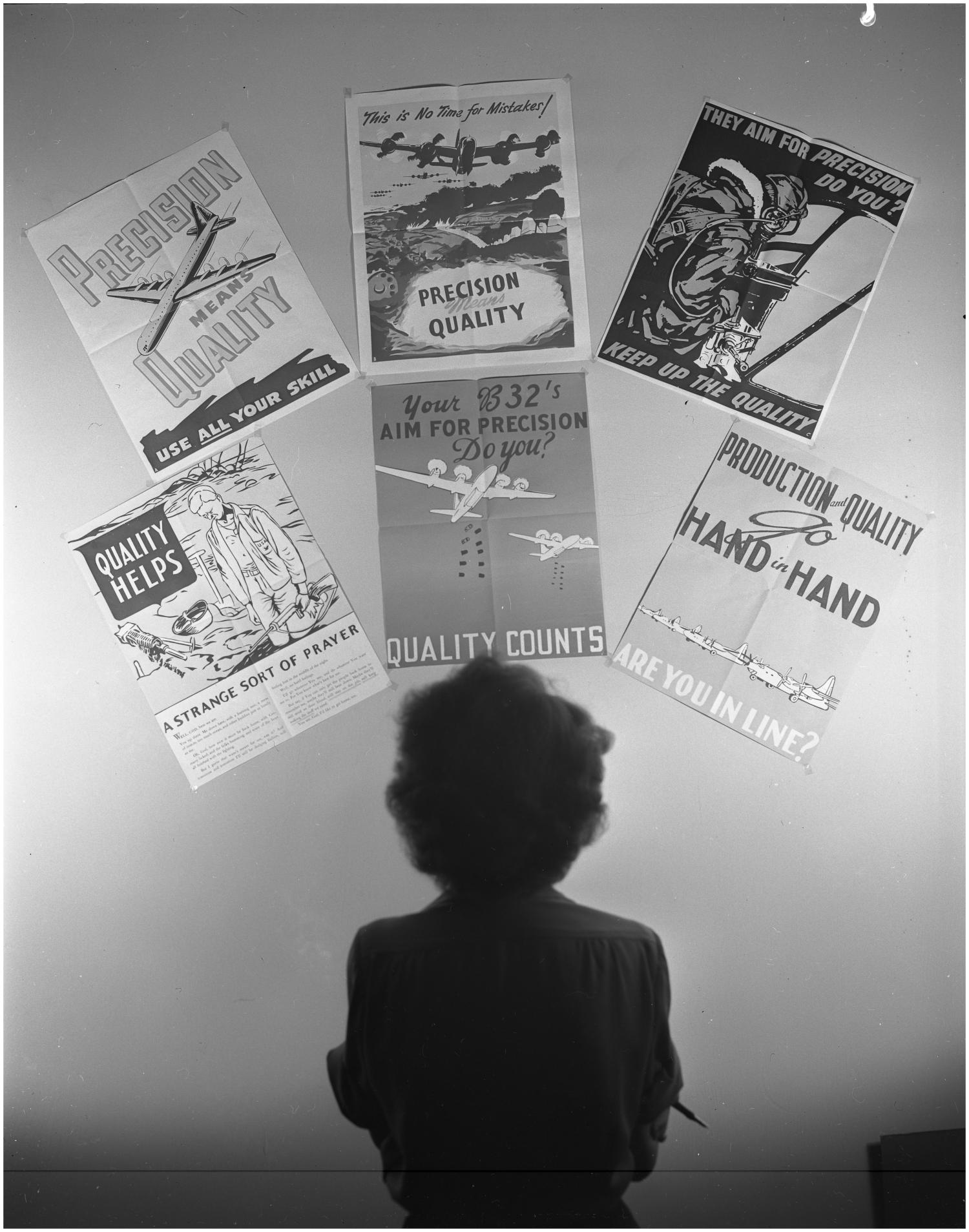 B-32 Publicity Exhibit in 1945
                                                
                                                    [Sequence #]: 1 of 1
                                                