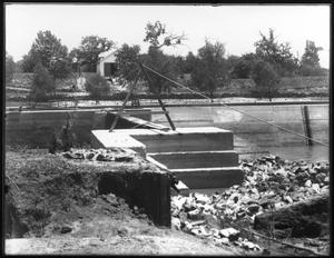 Primary view of object titled 'Trinity River: Lock and Dam #1'.