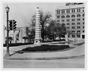 Primary view of object titled '[Dealey Plaza]'.