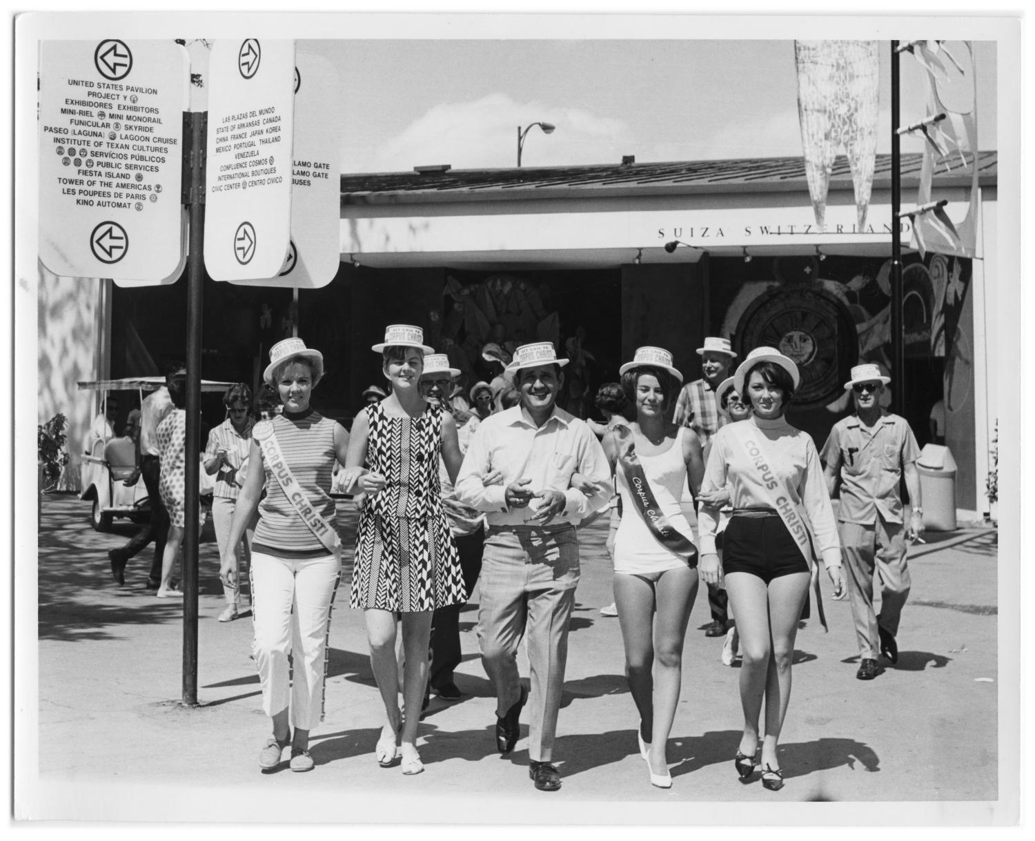 Corpus Christi enthusiasts at HemisFair '68
                                                
                                                    [Sequence #]: 1 of 2
                                                