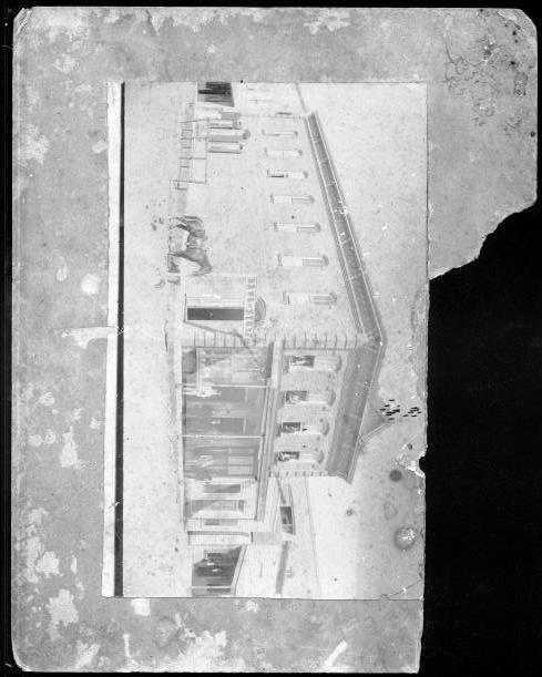 [A 1886 Drug Store]
                                                
                                                    [Sequence #]: 1 of 1
                                                