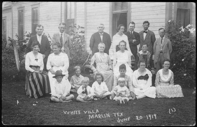 [Postcard image of "White Villa Marlin Tex June 20 1919"]
                                                
                                                    [Sequence #]: 1 of 1
                                                