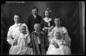 Primary view of object titled '[Portrait of Woman and Children]'.