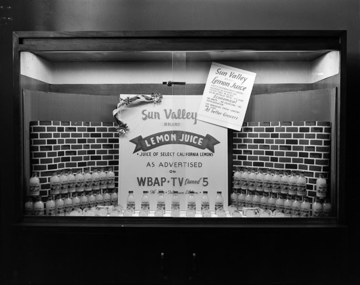 Window display for Sun Valley Brand Lemon Juice] - The Portal to Texas  History