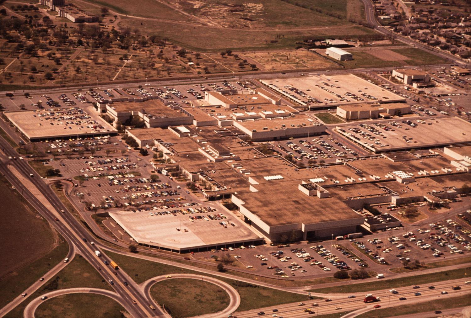 Aerial of Lake Polo Plaza mall, largest mall in the region, includes  attached hotel, movie theater, and outdoor town style section. inspired  by Oakbrook Center and South Coast Plaza; Thone Valley 