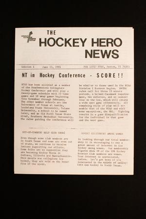 Una página de noticias con el título Noticias del Héroe del Hockey, en la parte superior, con letras grandes negras. Abajo, aparece un artículo titulado NT en la liga de Hockey, seguido de dos columnas de texto.