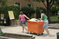 Photograph: [Students at move-in weekend, 2007]