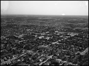 Primary view of object titled '[Campus - Bird's Eye #1 - 11/1946]'.