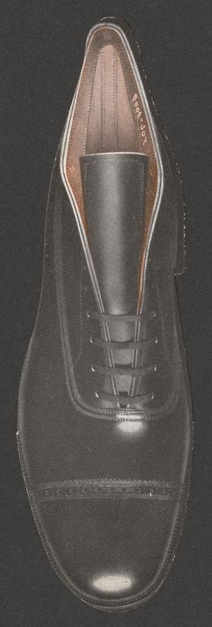 Una tarjeta estilo zapato de Foot Joy con forma e ilustración de un zapato de vestir negro.