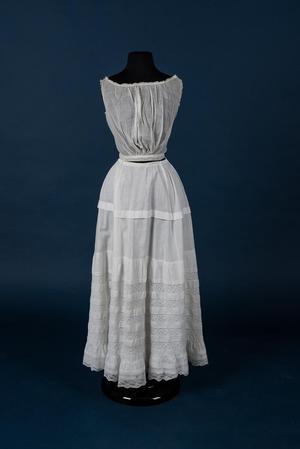 Primary view of object titled 'Linen petticoat'.