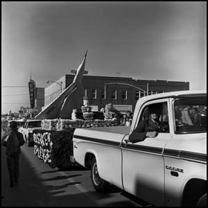Primary view of object titled '[AFROTC Homecoming Parade]'.