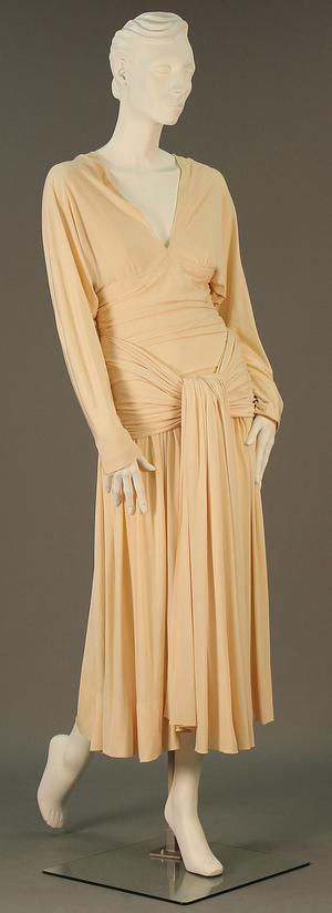 Primary view of object titled 'Evening Dress'.