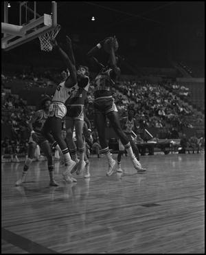 Primary view of object titled '[NTSU Eagles vs Georgia Southern in College Basketball]'.