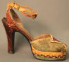 Thumbnail image of item number 3 in: 'Shoes'.