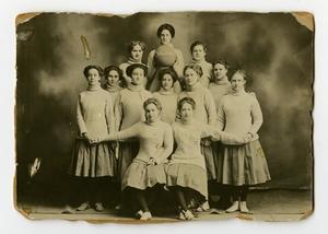 Primary view of object titled '[Brownies basketball team, North Texas State Normal College]'.