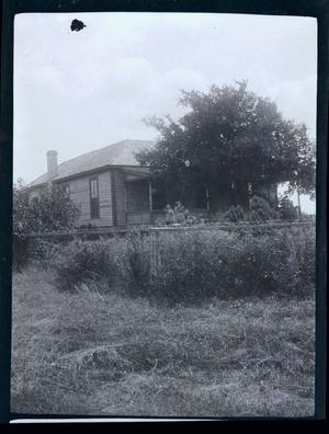 Primary view of object titled '[Photograph of a House]'.