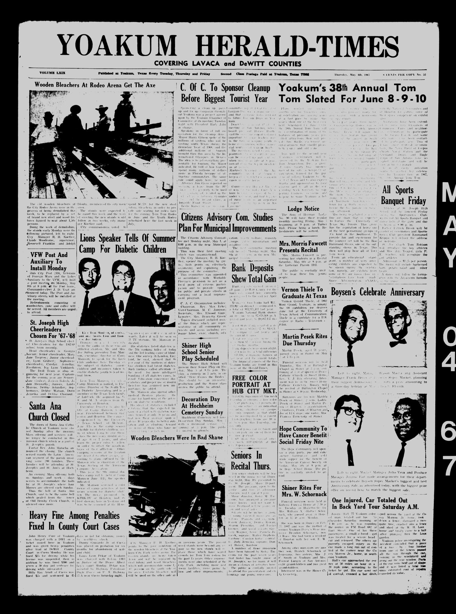 Yoakum Herald-Times (Yoakum, Tex.), Vol. 69, No. 52, Ed. 1 Thursday, May 4, 1967
                                                
                                                    [Sequence #]: 1 of 12
                                                