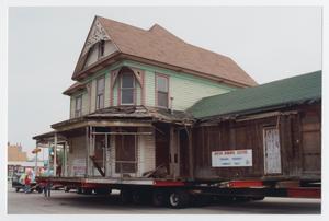 Primary view of object titled '[Bayless-Selby House on Truck]'.