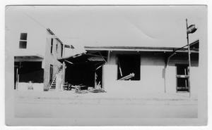 [A damaged building after the 1947 Texas City Disaster]