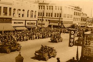 [1943 Parade on Pine Street]