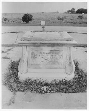 [The Altar Monument in Memorial Park in Texas City]