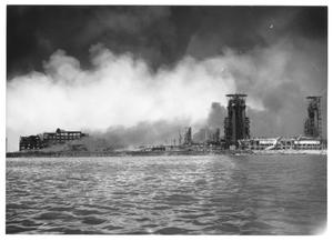 [Photograph of Refinery Structures Near the Port after the 1947 Texas City Disaster]