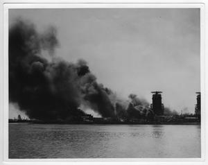 [Photograph of Fires Near the Port During the 1947 Texas City Disaster]