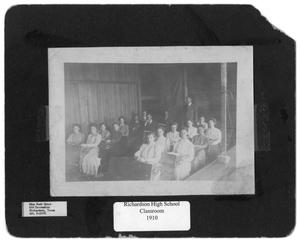 Primary view of object titled 'Richardson High School Classroom 1910'.