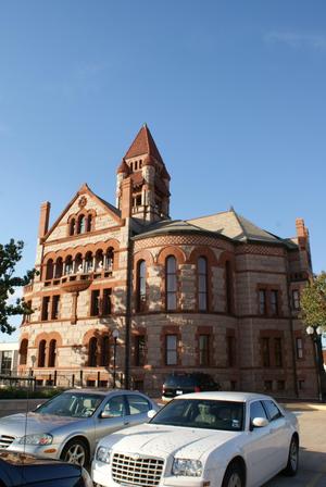 [Hopkins County Courthouse]