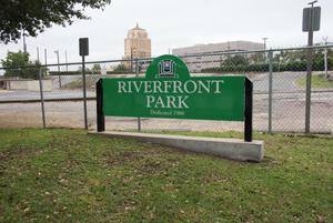 [Riverfront Park Sign]