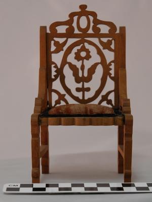 [Miniature Chair]