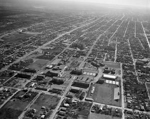 Primary view of object titled 'Aerial Photograph of Hardin-Simmons University (Abilene, TX)'.