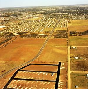 Primary view of object titled 'Aerial Photograph of Abilene, Texas (S. 7th and Elm Creek)'.
