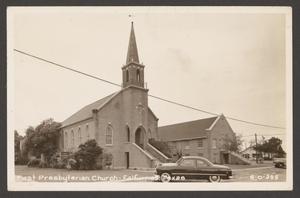 Primary view of object titled '[Postcard of First Presbyterian Church in Falfurrias, Texas]'.