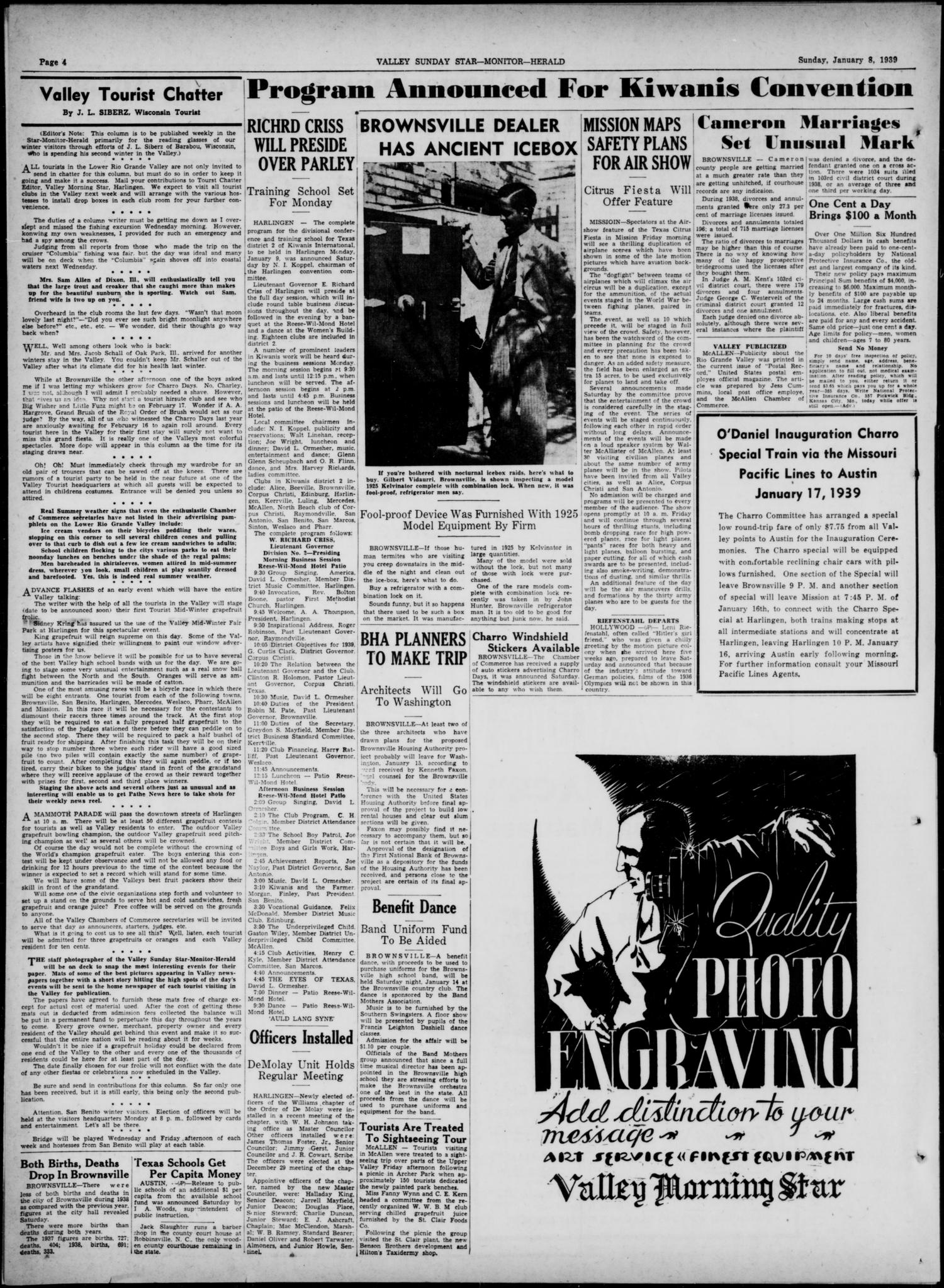 Valley Sunday Star-Monitor-Herald (Harlingen, Tex.), Vol. [30], No. 71, Ed. 1 Sunday, January 8, 1939
                                                
                                                    [Sequence #]: 4 of 32
                                                